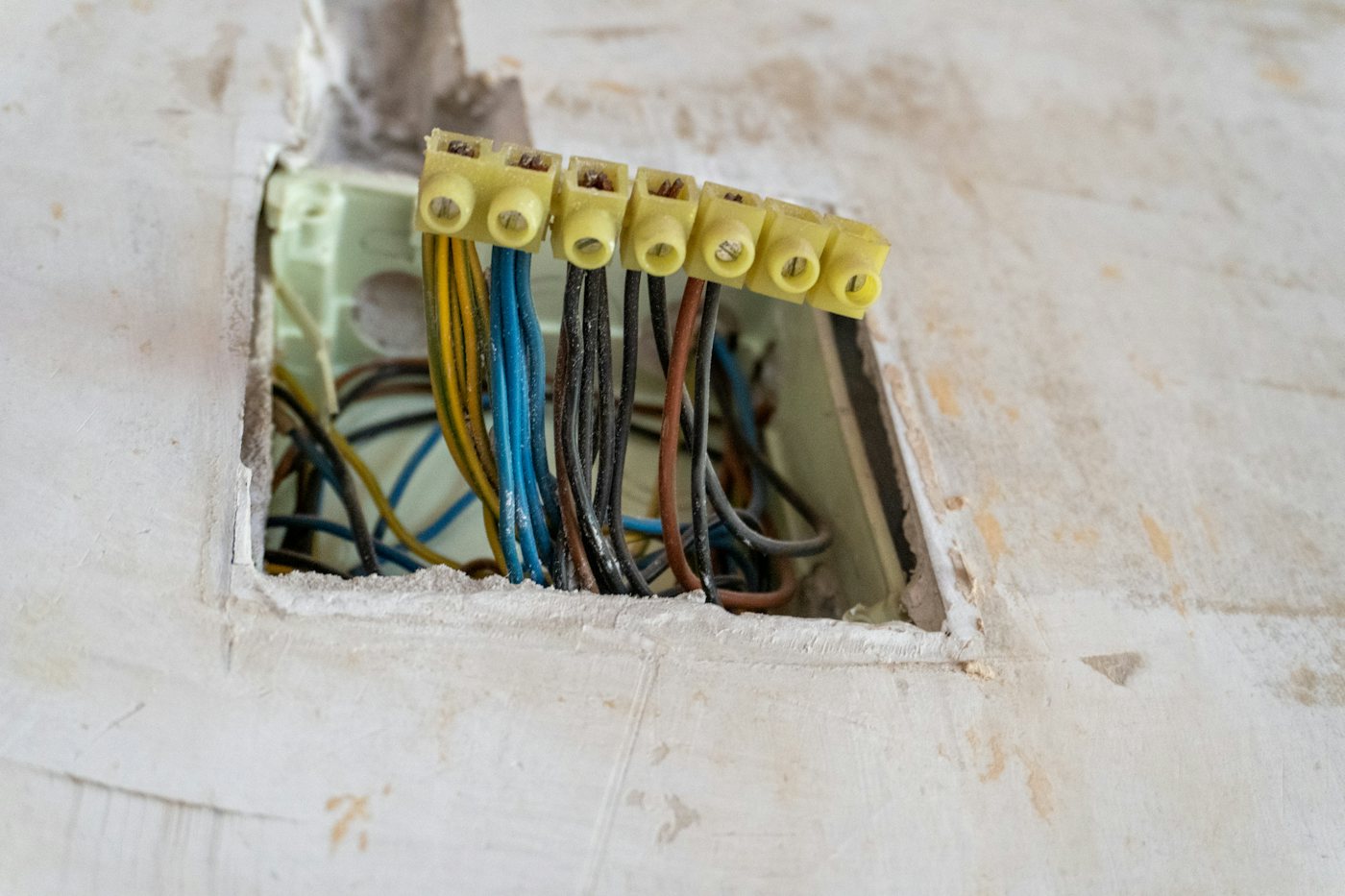 Stara instalacija u stanu na Limanu: tempirana bomba ili preterivanje?